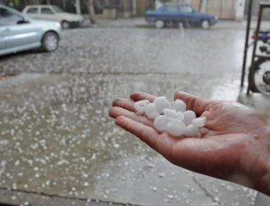 Πρωτοφανές: Νιφάδες χιονιού και χαλάζι καλοκαιριάτικα στην Ελασσόνα! - Όπως το 1816 που δεν είχε καλοκαίρι